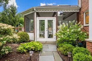 130 W Blackthorn Ln, Lake Forest, IL 60045 - Photo 37