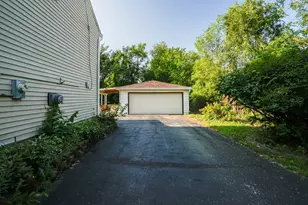 7945 W 91st St, Hickory Hills, IL 60457 - Photo 31