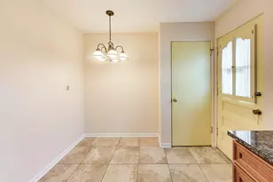 8425 Lawndale Ave, Skokie, IL 60076 - Photo 17