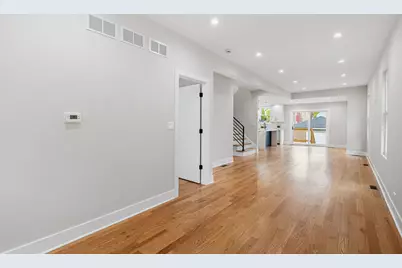 2204 N Kildare Avenue, Chicago, IL 60639 - Photo 3