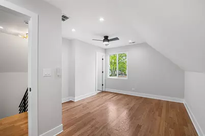 2204 N Kildare Avenue, Chicago, IL 60639 - Photo 17
