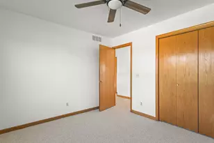 510 Zierke Ct, Winnebago, IL 61088 - Photo 33
