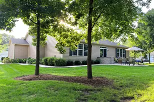 1707 Pondview Dr, Hoffman Estates, IL 60192 - Photo 45