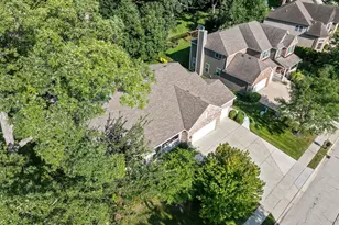 1707 Pondview Dr, Hoffman Estates, IL 60192 - Photo 33