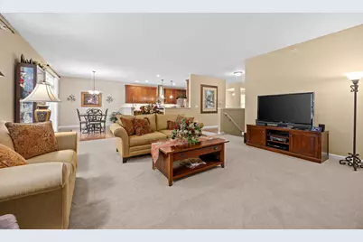 1707 Pondview Drive, Hoffman Estates, IL 60192 - Photo 17