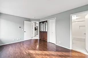 700 N Briar Hill Ln, Addison, IL 60101 - Photo 17