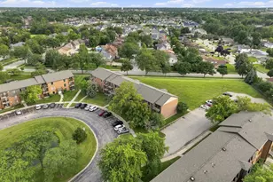 700 N Briar Hill Ln, Addison, IL 60101 - Photo 21