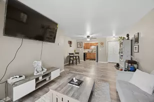727 S Maple Ave, Oak Park, IL 60304 - Photo 3