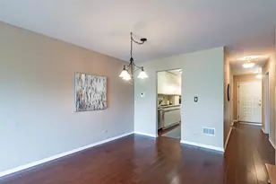 1071 Deerfield Pl, Highland Park, IL 60035 - Photo 7