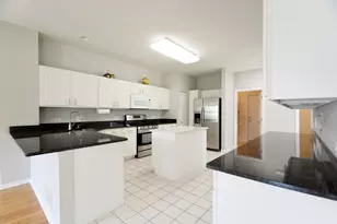 208 Westminster Dr, Bloomingdale, IL 60108 - Photo 9