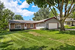 98 Brookside Dr, Elgin, IL 60123 - Photo 1