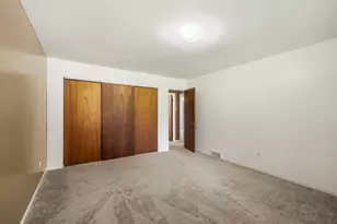 98 Brookside Dr, Elgin, IL 60123 - Photo 13
