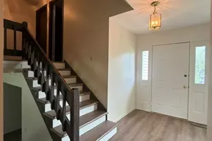 305 Somerset Dr, Streamwood, IL 60107 - Photo 5