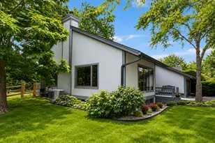 5N961 Ravine Dr, Saint Charles, IL 60175 - Photo 43