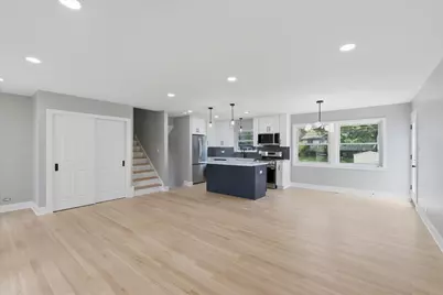 10 Linden Avenue, Buffalo Grove, IL 60089 - Photo 5