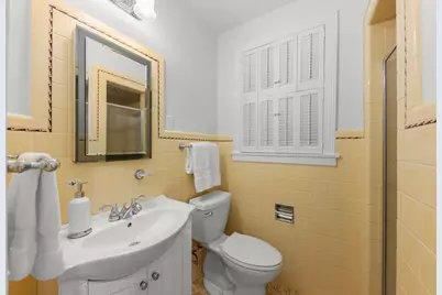 6557 N Ponchartrain Boulevard, Chicago, IL 60646 - Photo 13