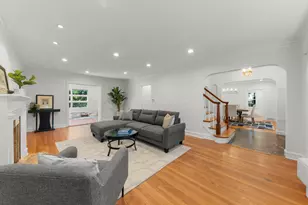6557 N Ponchartrain Blvd, Chicago, IL 60646 - Photo 3