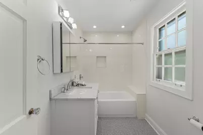6557 N Ponchartrain Boulevard, Chicago, IL 60646 - Photo 15