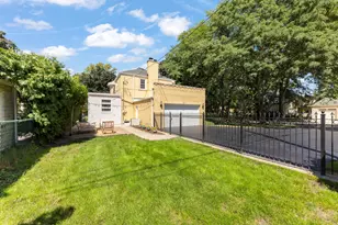 6557 N Ponchartrain Blvd, Chicago, IL 60646 - Photo 23