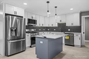 943 Oxford St, Downers Grove, IL 60516 - Photo 3