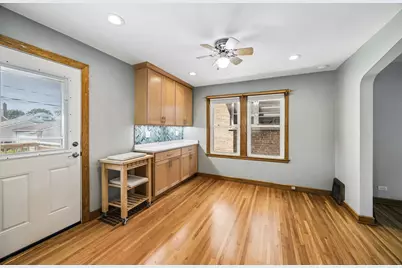 5948 S Komensky Avenue, Chicago, IL 60629 - Photo 7