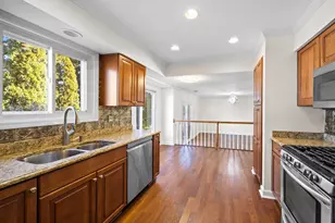 97 E Harbor Dr, Lake Zurich, IL 60047 - Photo 5