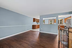 933 Webster Ln, Schaumburg, IL 60193 - Photo 3