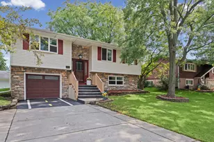 933 Webster Ln, Schaumburg, IL 60193 - Photo 27