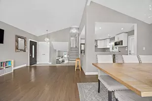8104 Gross Point Rd, Morton Grove, IL 60053 - Photo 9