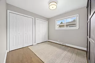 8104 Gross Point Rd, Morton Grove, IL 60053 - Photo 15