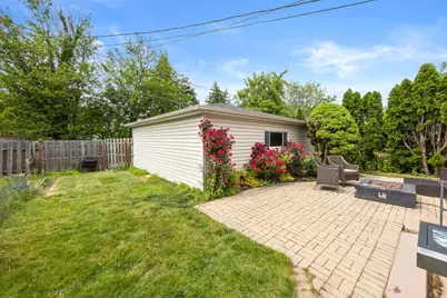 8104 Gross Point Road, Morton Grove, IL 60053 - Photo 25