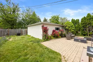 8104 Gross Point Rd, Morton Grove, IL 60053 - Photo 25