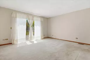 10351 W Prairie Ln, Beach Park, IL 60087 - Photo 23