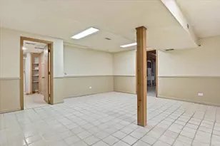 10351 W Prairie Ln, Beach Park, IL 60087 - Photo 19