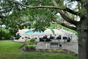 841 N York Rd, Elmhurst, IL 60126 - Photo 13