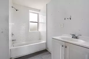 7726 S Kingston Ave, Chicago, IL 60649 - Photo 7