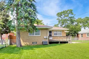 909 Worcester Ave, Westchester, IL 60154 - Photo 35