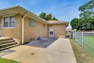 909 Worcester Ave, Westchester, IL 60154 - Photo 37