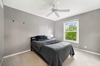 1050 Hampshire Lane, Elgin, IL 60120 - Photo 27