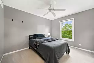 1050 Hampshire Ln, Elgin, IL 60120 - Photo 27