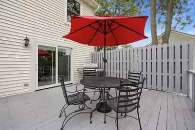 1050 Hampshire Lane, Elgin, IL 60120 - Photo 41