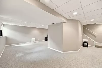 1050 Hampshire Lane, Elgin, IL 60120 - Photo 33