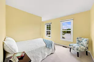 1050 Hampshire Ln, Elgin, IL 60120 - Photo 31