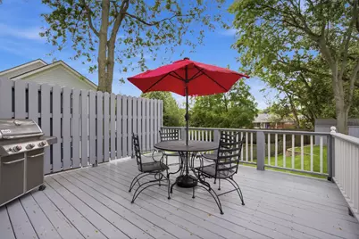 1050 Hampshire Lane, Elgin, IL 60120 - Photo 43