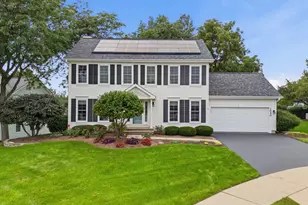 1050 Hampshire Ln, Elgin, IL 60120 - Photo 1