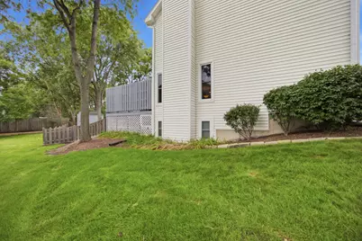 1050 Hampshire Lane, Elgin, IL 60120 - Photo 49