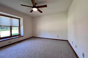 721 Valley View Dr, Fulton, IL 61252 - Photo 15