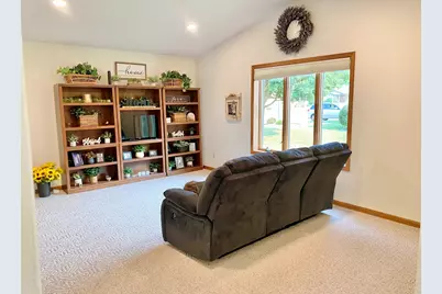 721 Valley View Drive, Fulton, IL 61252 - Photo 5