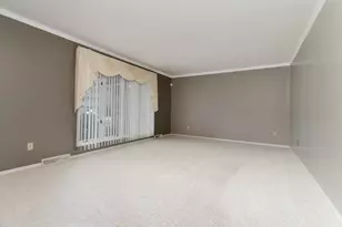 1420 Westview Dr, Normal, IL 61761 - Photo 3