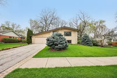 236 Monument Avenue, Barrington, IL 60010 - Photo 1